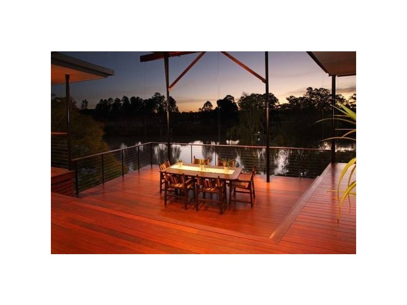 3 Long Street West, Graceville QLD 4075