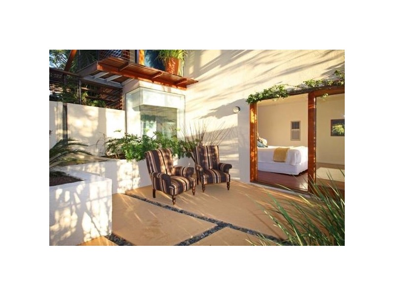 3 Long Street West, Graceville QLD 4075