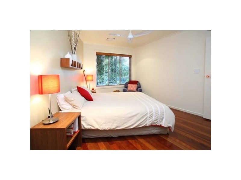 3 Long Street West, Graceville QLD 4075