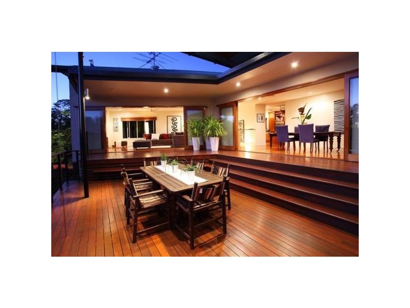 3 Long Street West, Graceville QLD 4075