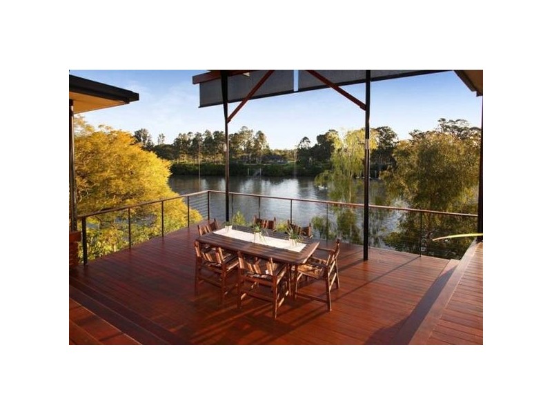 3 Long Street West, Graceville QLD 4075