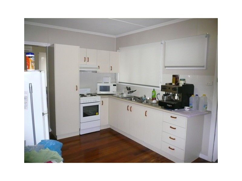 2 School Road (Cnr Ipswich Road), Yeronga QLD 4104