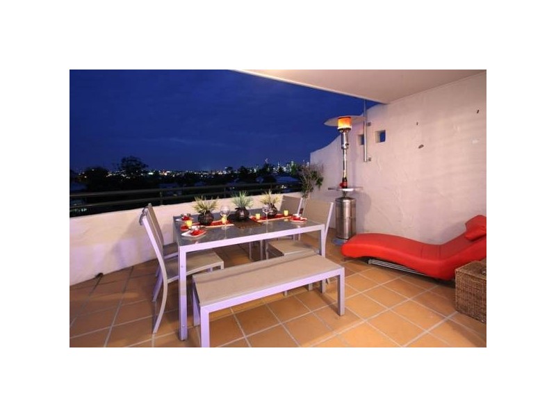 8/18 Dornoch Terrace, West End QLD 4101