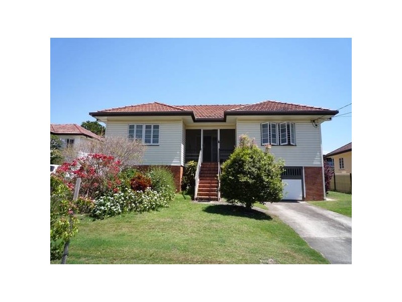 17 Houthem Street, Camp Hill QLD 4152