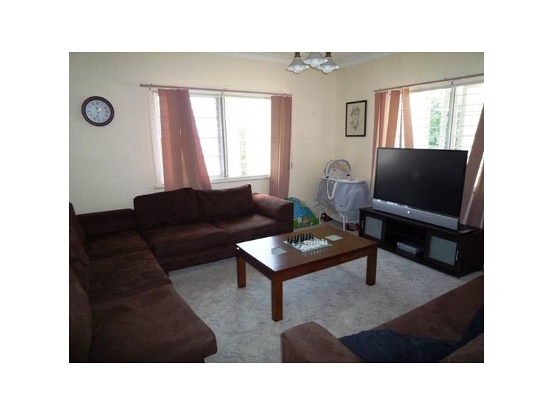 17 Houthem Street, Camp Hill QLD 4152