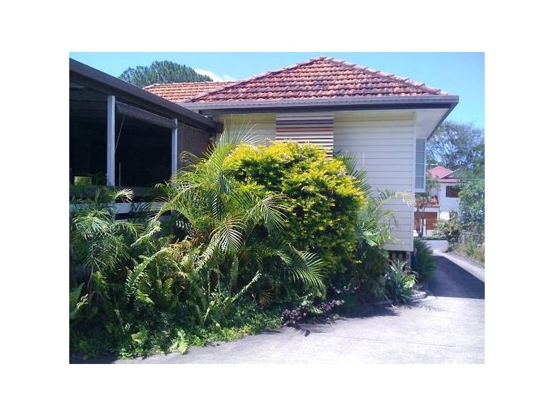 17 Houthem Street, Camp Hill QLD 4152