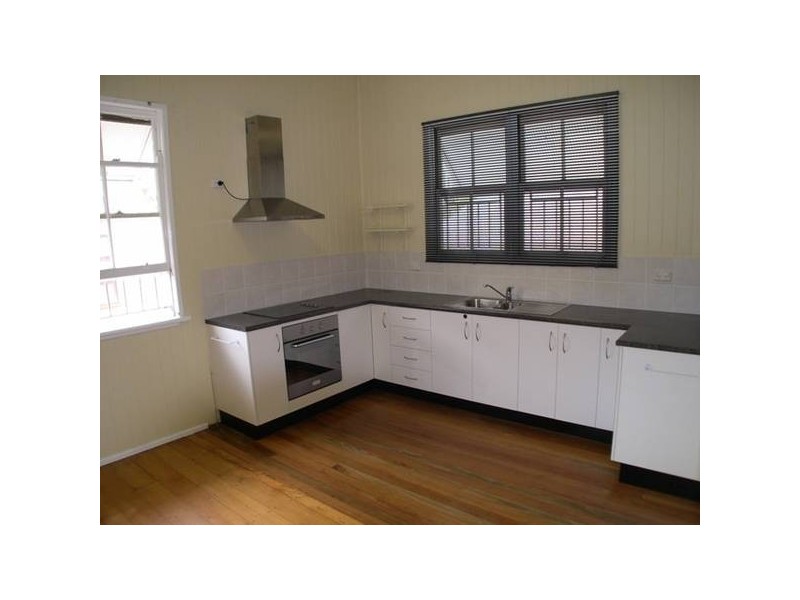 284 Wynnum Road, Norman Park QLD 4170