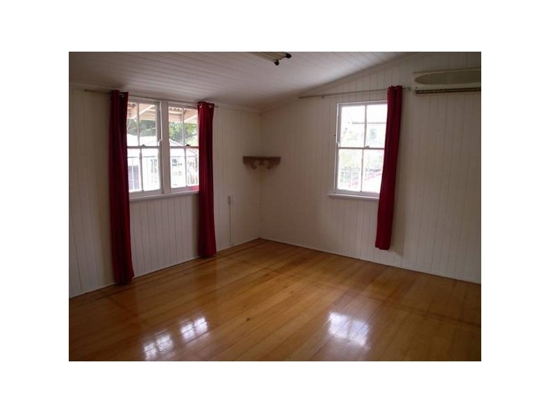 284 Wynnum Road, Norman Park QLD 4170