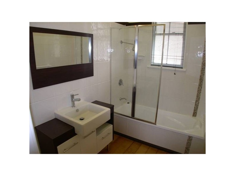 284 Wynnum Road, Norman Park QLD 4170