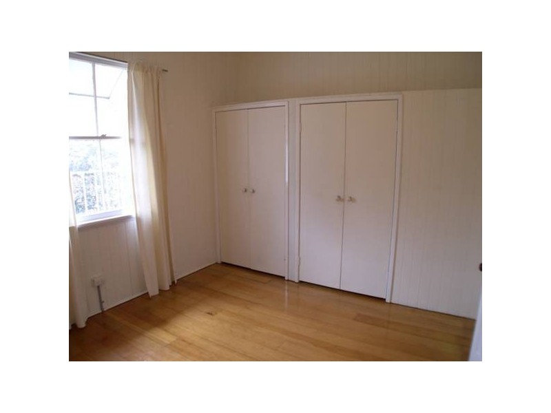 284 Wynnum Road, Norman Park QLD 4170