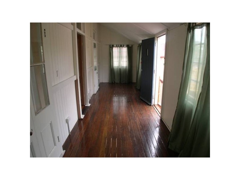 284 Wynnum Road, Norman Park QLD 4170