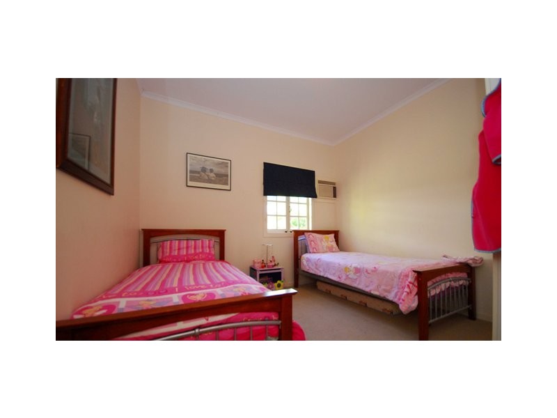 20 Dalston Street, Newmarket QLD 4051