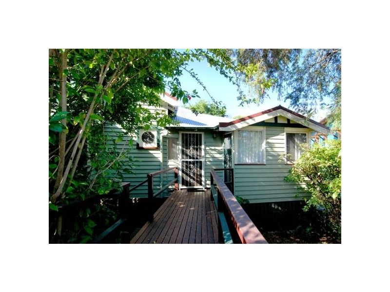 28 Rosary Crescent, Highgate Hill QLD 4101