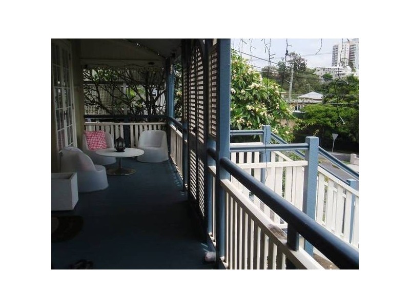 29 Gertrude Street, Highgate Hill QLD 4101