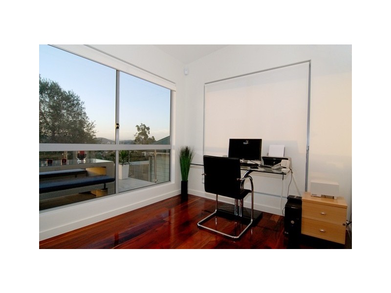 83 Hampstead Road, Highgate Hill QLD 4101