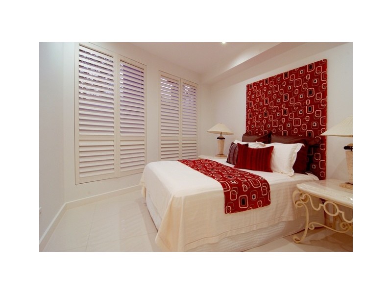 83 Hampstead Road, Highgate Hill QLD 4101