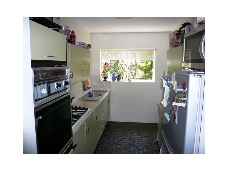 2/17 Hunter Street, Greenslopes QLD 4120