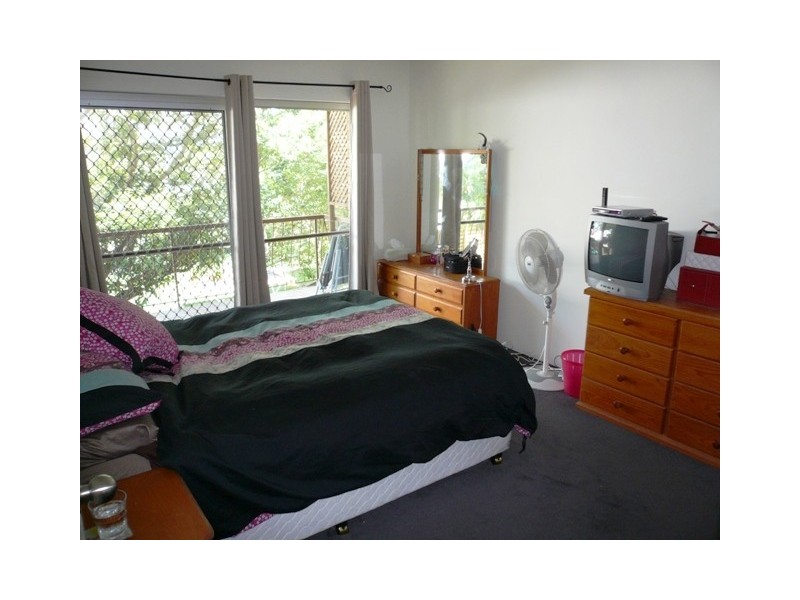 2/17 Hunter Street, Greenslopes QLD 4120