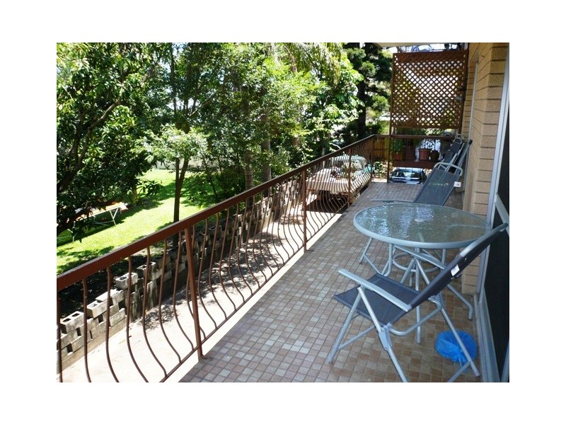 2/17 Hunter Street, Greenslopes QLD 4120