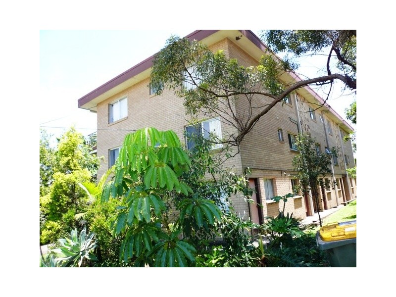 2/17 Hunter Street, Greenslopes QLD 4120