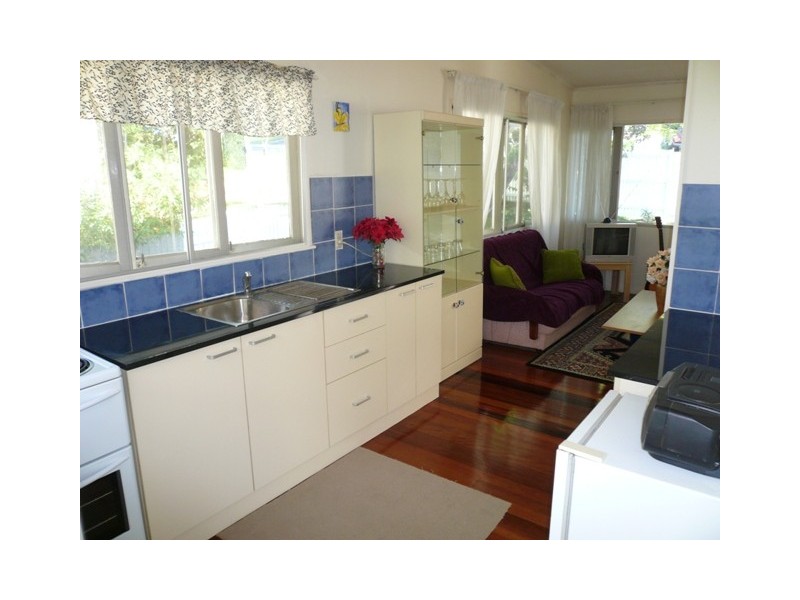 21 Princeton Street, Kenmore QLD 4069