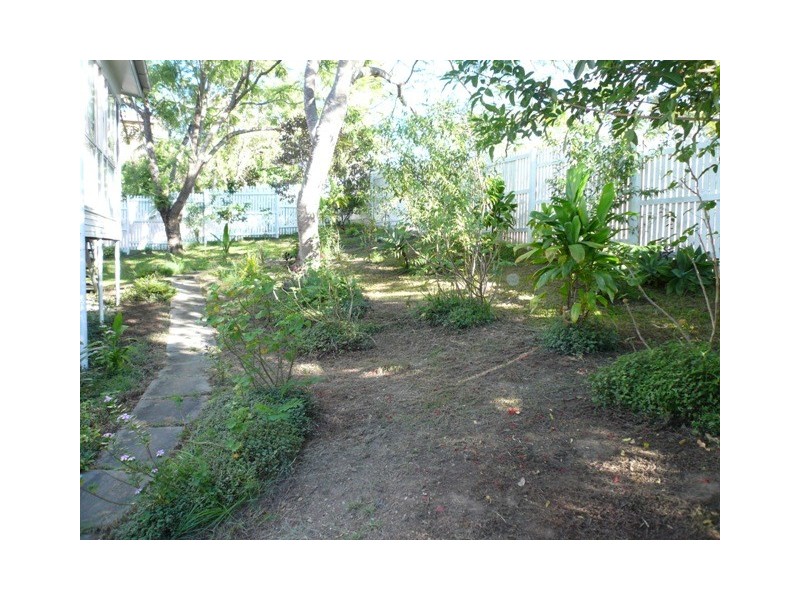 21 Princeton Street, Kenmore QLD 4069