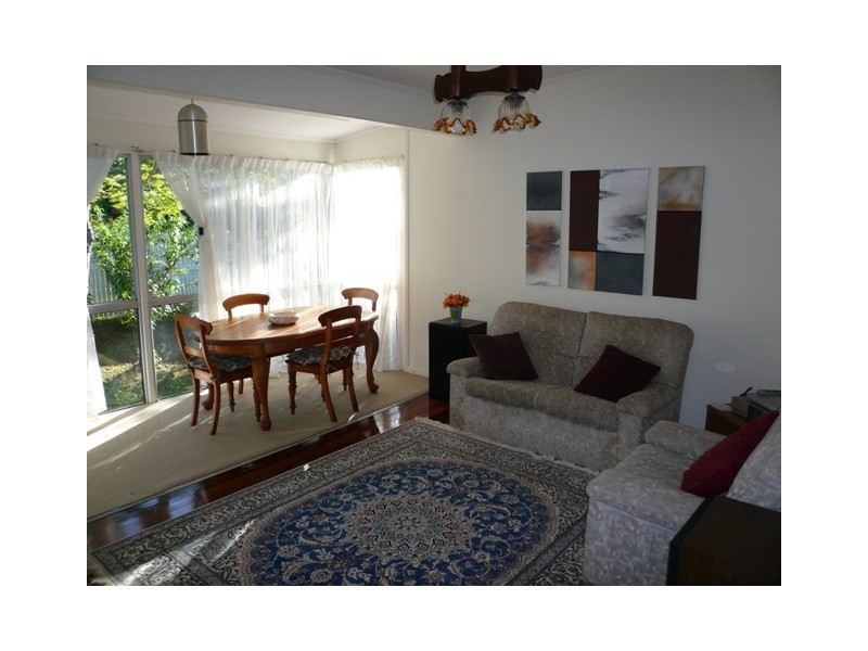 21 Princeton Street, Kenmore QLD 4069