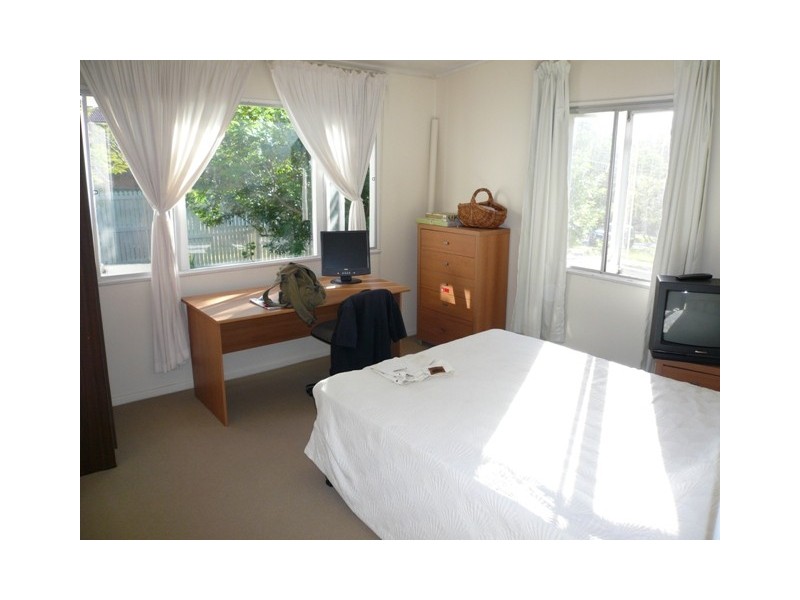 21 Princeton Street, Kenmore QLD 4069