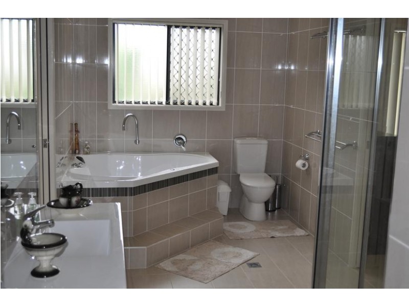 37 Unara Parkway, Cumbalum NSW 2478