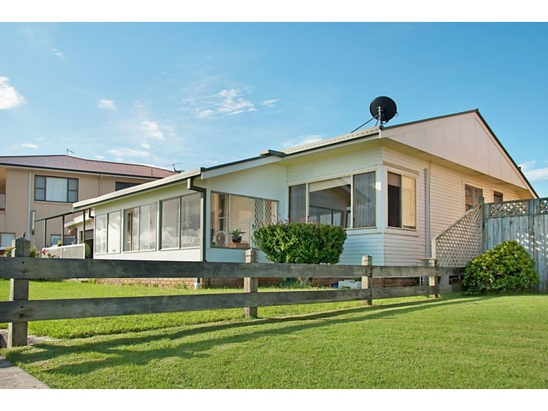 6 Latta Avenue, Ballina NSW 2478
