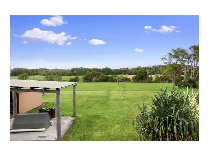 10800 Pacific Highway, Broadwater NSW 2472