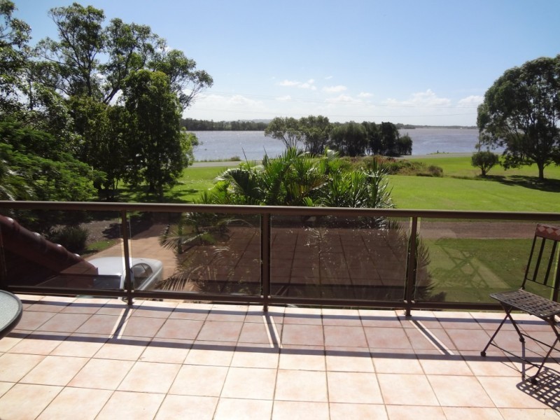 858 River Drive, Empire Vale NSW 2478