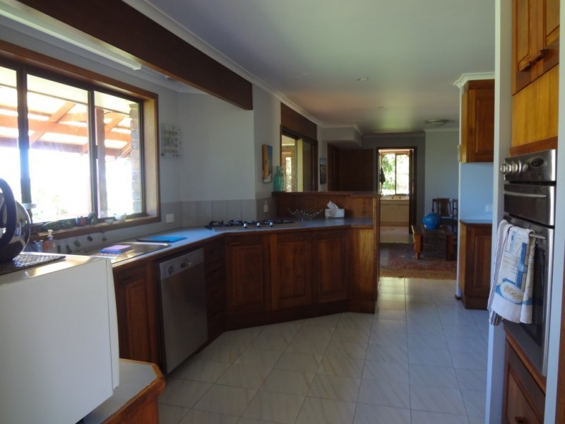 858 River Drive, Empire Vale NSW 2478