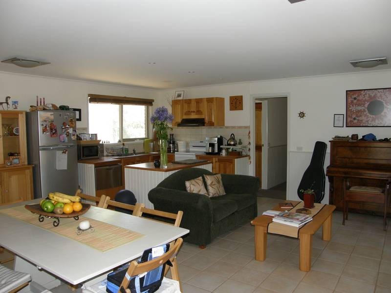 33 Constantine Avenue (Cnr Maw Street), St Andrews Beach VIC 3941