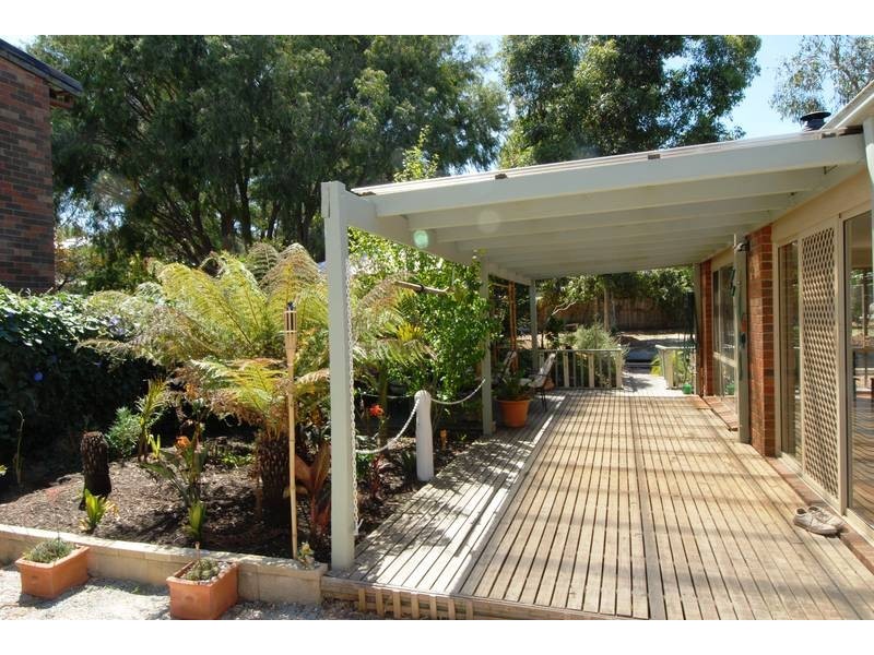 13 Dumossa Avenue, Rosebud VIC 3939