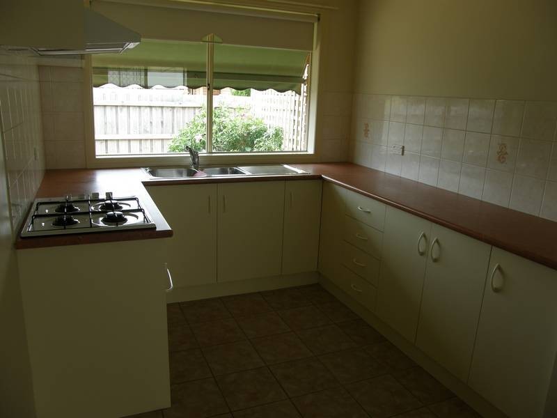 16 Dunstone Drive, Rosebud VIC 3939