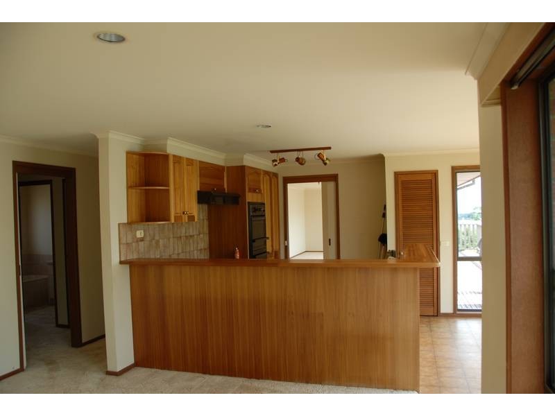 1 Crest Drive, Rosebud VIC 3939