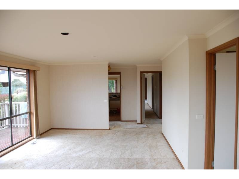 1 Crest Drive, Rosebud VIC 3939