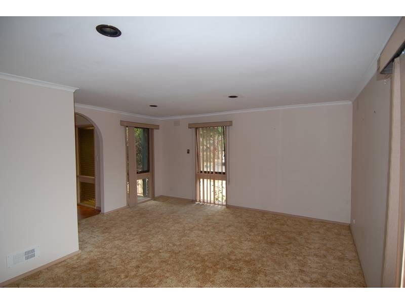 12 Carramar Court, Rosebud VIC 3939