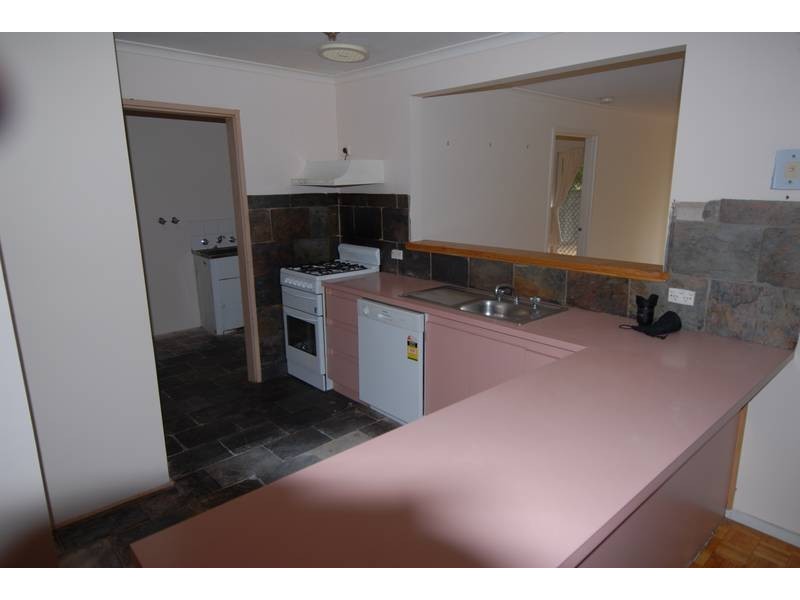 12 Carramar Court, Rosebud VIC 3939