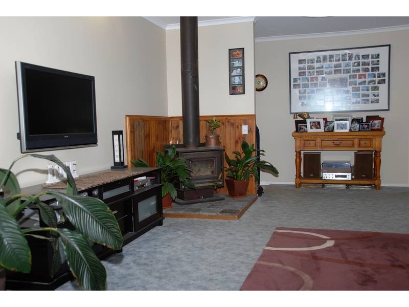 64 Sunningdale Road, Rosebud VIC 3939