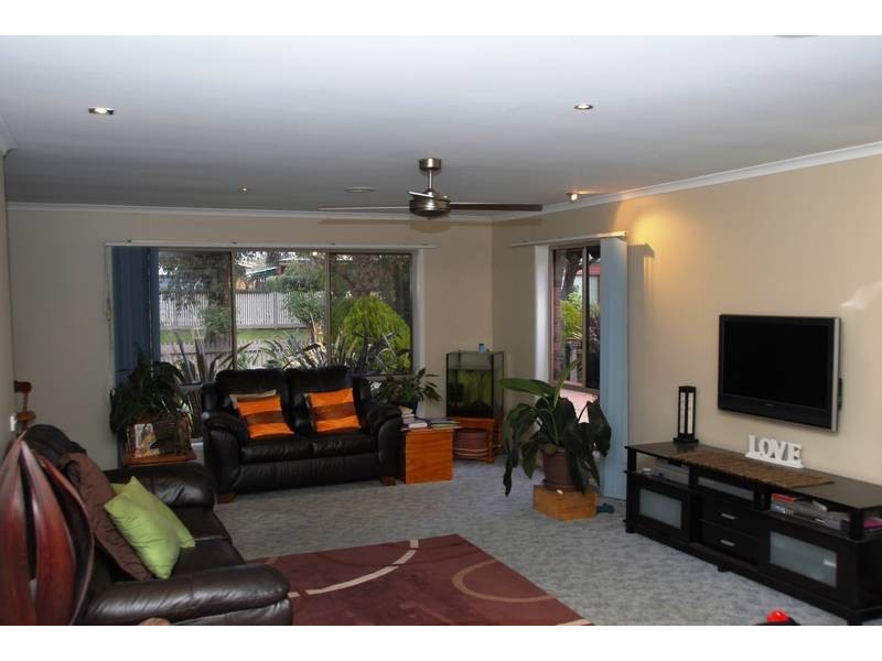 64 Sunningdale Road, Rosebud VIC 3939