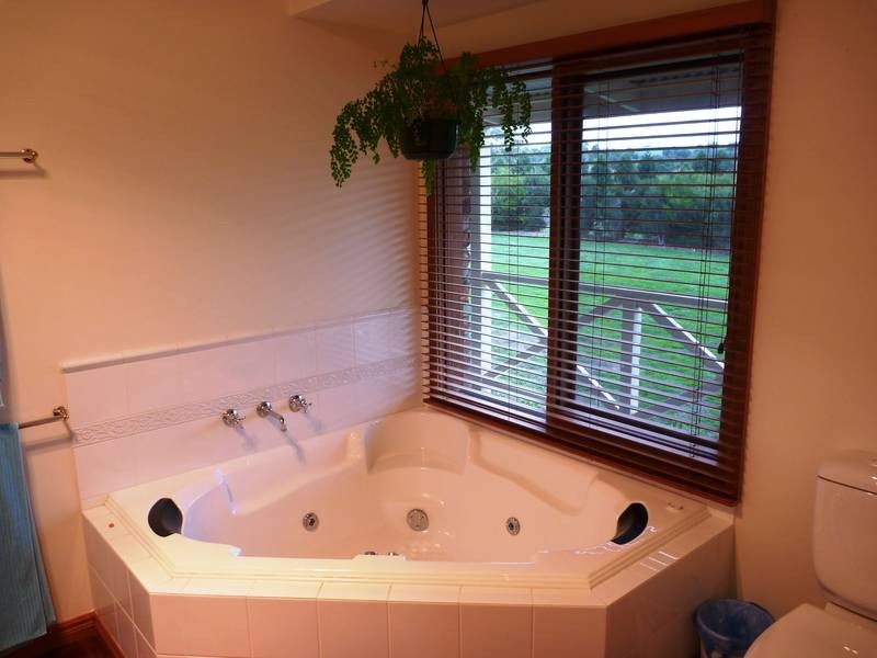 129 Oakbank Road, Mornington VIC 3931