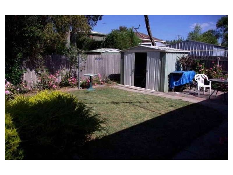 105 Third Avenue, Rosebud VIC 3939