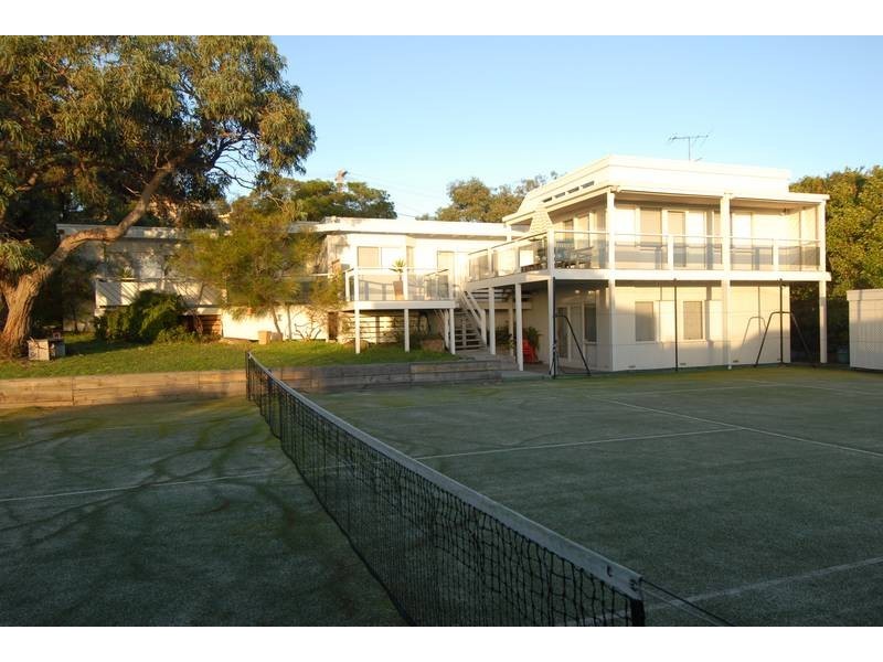 30-32 Goolgowie Street, Rosebud VIC 3939