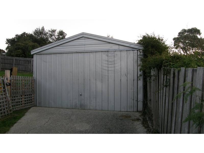 11 Attuna Crescent, Rosebud West VIC 3940