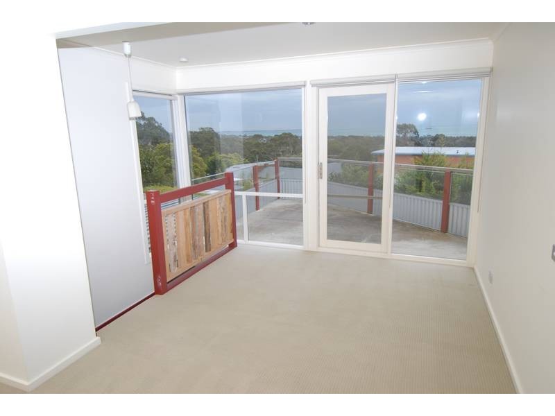 6 Cairn Road, Mccrae VIC 3938