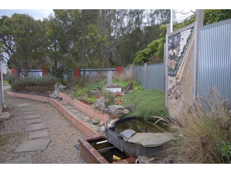 6 Cairn Road, Mccrae VIC 3938