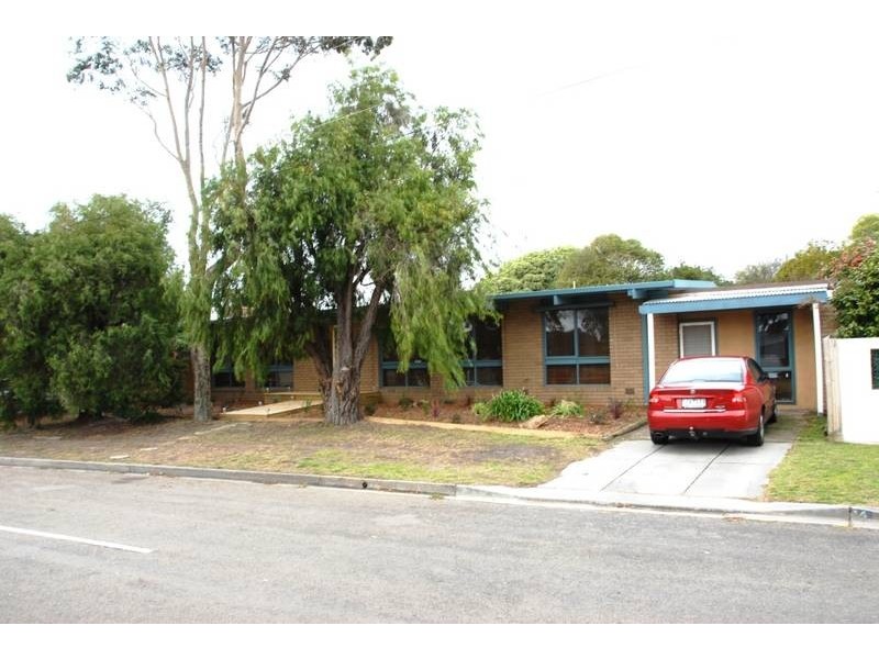 33 Besgrove Street, Rosebud VIC 3939
