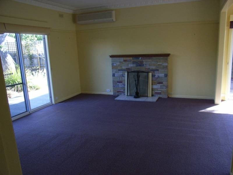 7 Marks Avenue, Rosebud West VIC 3940